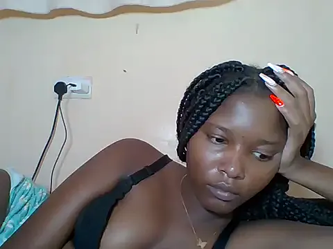roouse – webcam model profile photo Image 2