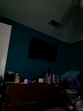 blondebitch2 – webcam model profile photo Image 2