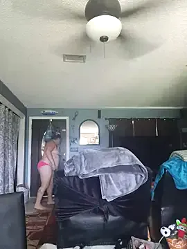 blondebitch2 – webcam model profile photo Image 3