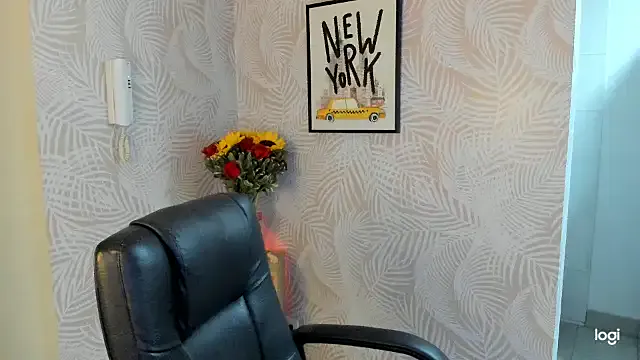 Yui-Ch – webcam model profile photo Image 12