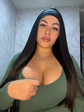 Yui-Ch – webcam model profile photo Image 19