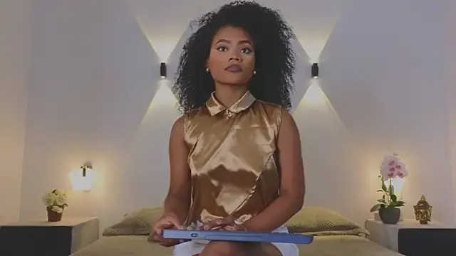 841_yayoi – webcam model profile photo Image 4