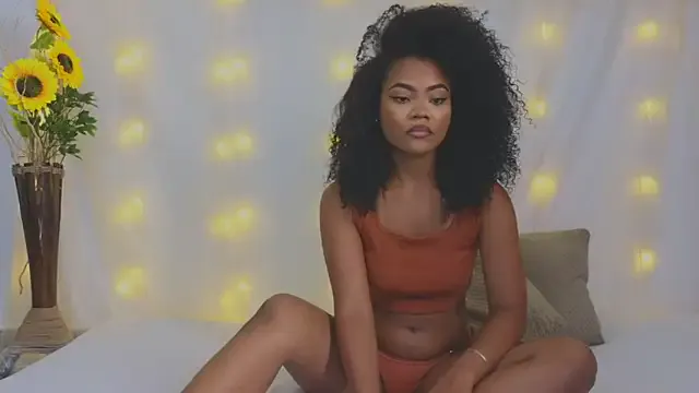 841_yayoi – webcam model profile photo Image 6