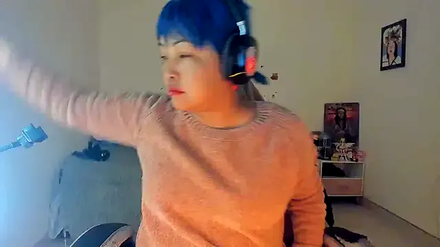 seraphine23 – webcam model profile photo Image 4