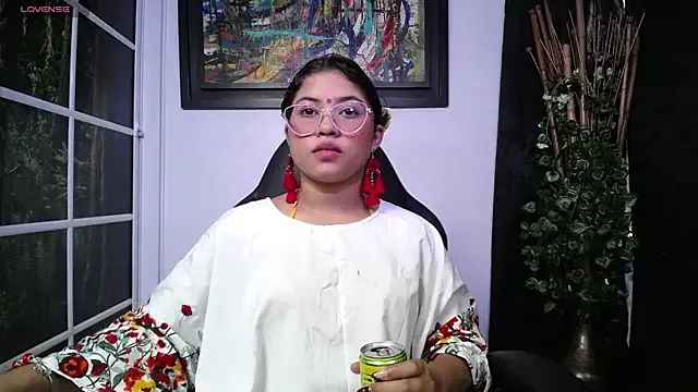 Nonchan_ – webcam model profile photo Image 13