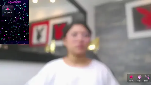 Nonchan_ – webcam model profile photo Image 3