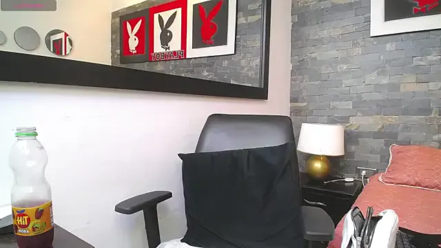 Nonchan_ – webcam model profile photo Image 6