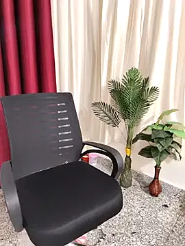 MondoNeko – webcam model profile photo Image 17