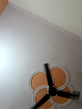 MondoNeko – webcam model profile photo Image 3