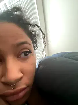 _Alice_1 – webcam model profile photo Image 10