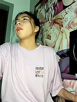 roouse – webcam model profile photo Image 2