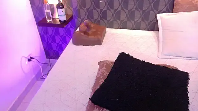 Maddy_Rouse_ on FreeCamNet Image 3