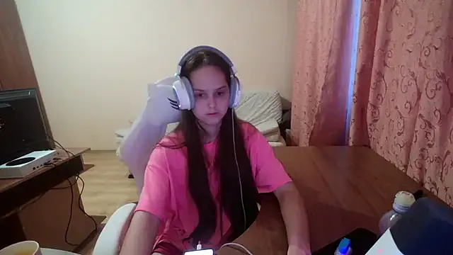 VallieBrandwein – webcam model profile photo Image 4