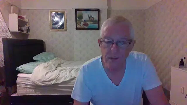 zui_lu – webcam model profile photo Image 10