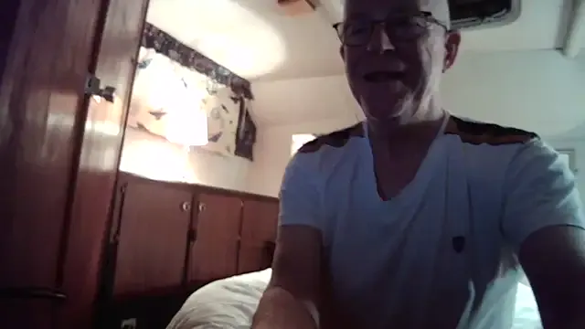 zui_lu – webcam model profile photo Image 12