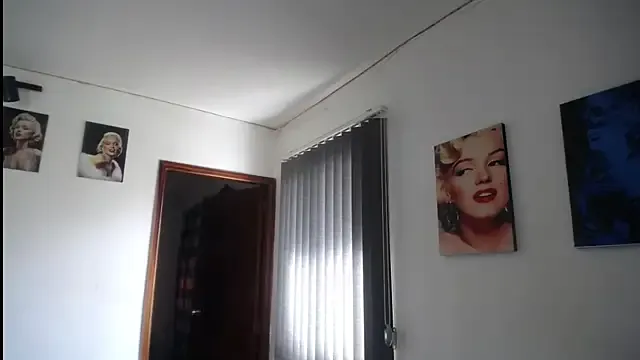 sweetest_bella – webcam model profile photo Image 3