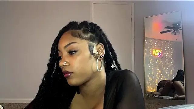 PumaShyXD – webcam model profile photo Image 8