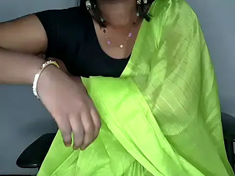 Nonchan_ – webcam model profile photo Image 4