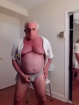 roouse – webcam model profile photo Image 10