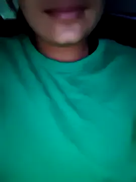  – webcam model profile photo Image 16