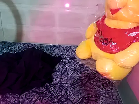 Draculona-666 – webcam model profile photo Image 3