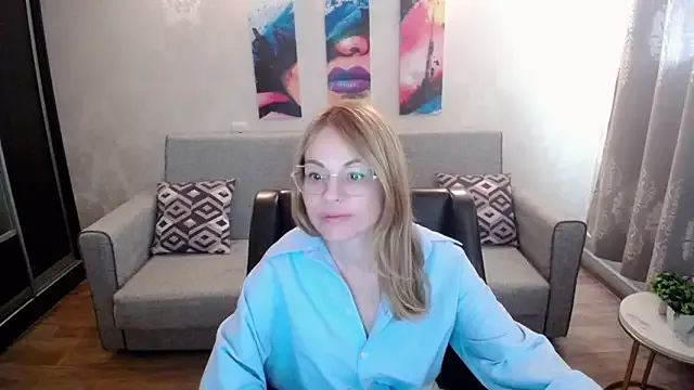 SashaPatel – webcam model profile photo Image 3