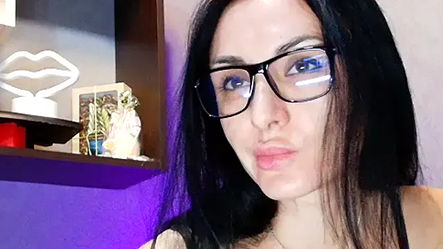 seraphine23 – webcam model profile photo Image 18
