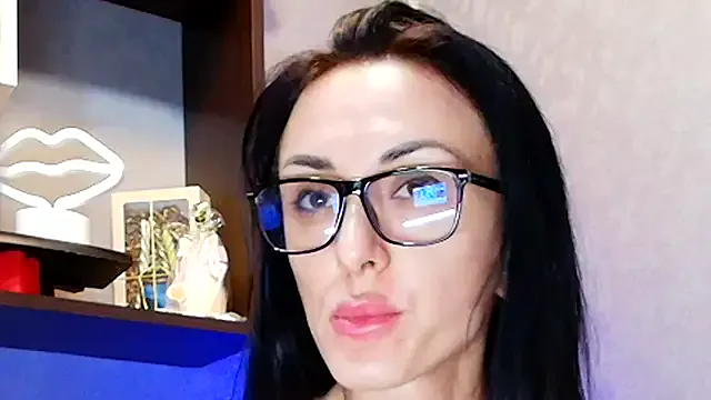 seraphine23 – webcam model profile photo Image 19