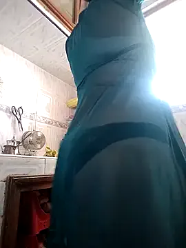  – webcam model profile photo Image 18