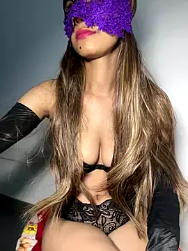 roouse – webcam model profile photo Image 7