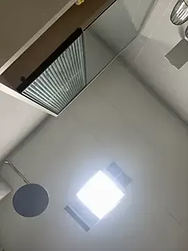 maataaan – webcam model profile photo Image 4