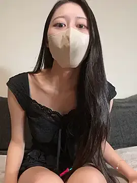 Yui-Ch – webcam model profile photo Image 2