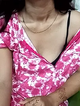 NATINATU252525 – webcam model profile photo Image 2