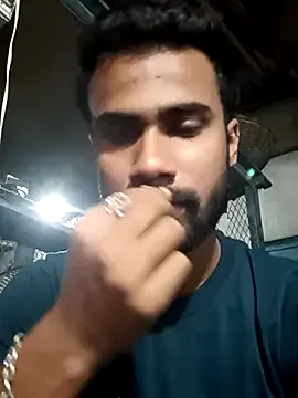 PumaShyXD – webcam model profile photo Image 4