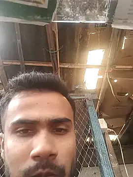 PumaShyXD – webcam model profile photo Image 9