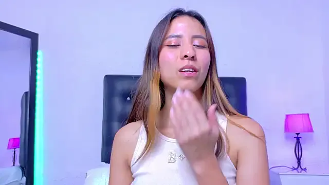 Nonchan_ – webcam model profile photo Image 7