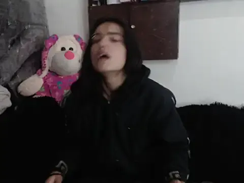 Nonchan_ – webcam model profile photo Image 2