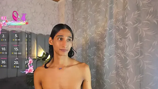  – webcam model profile photo Image 14