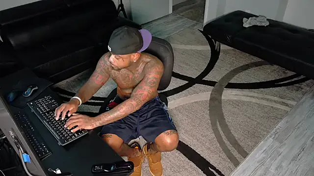 dirtypub – webcam model profile photo Image 8