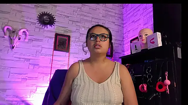 Megu_Melon – webcam model profile photo Image 18