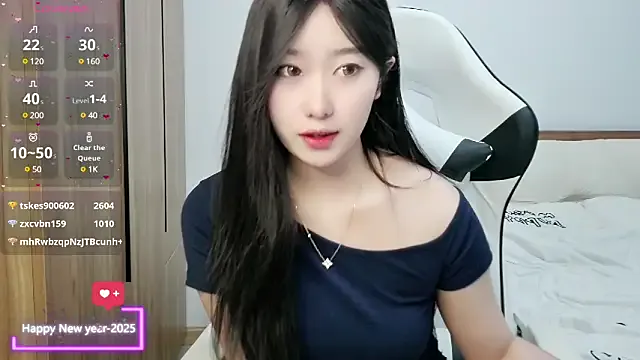 _Alicee_1 – webcam model profile photo Image 2