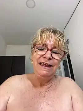 Mia--meow – webcam model profile photo Image 2