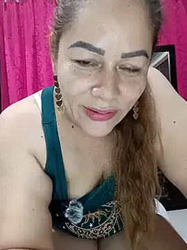 roouse – webcam model profile photo Image 19