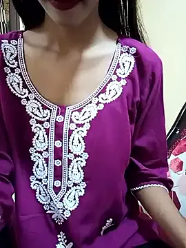  – webcam model profile photo Image 11