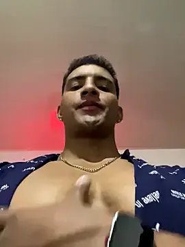 roouse – webcam model profile photo Image 2