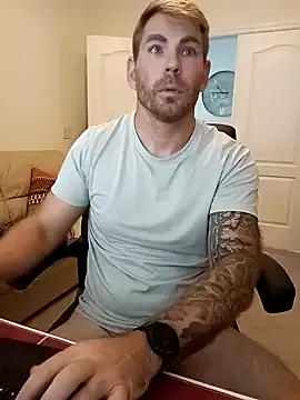  – webcam model profile photo Image 4