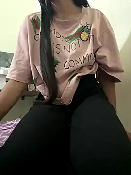 Nonchan_ – webcam model profile photo Image 5