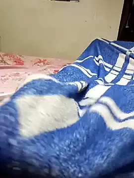 _Alicee_1 – webcam model profile photo Image 17