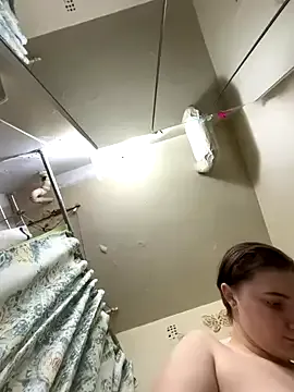 bingxin- – webcam model profile photo Image 3