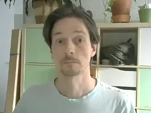  – webcam model profile photo Image 4